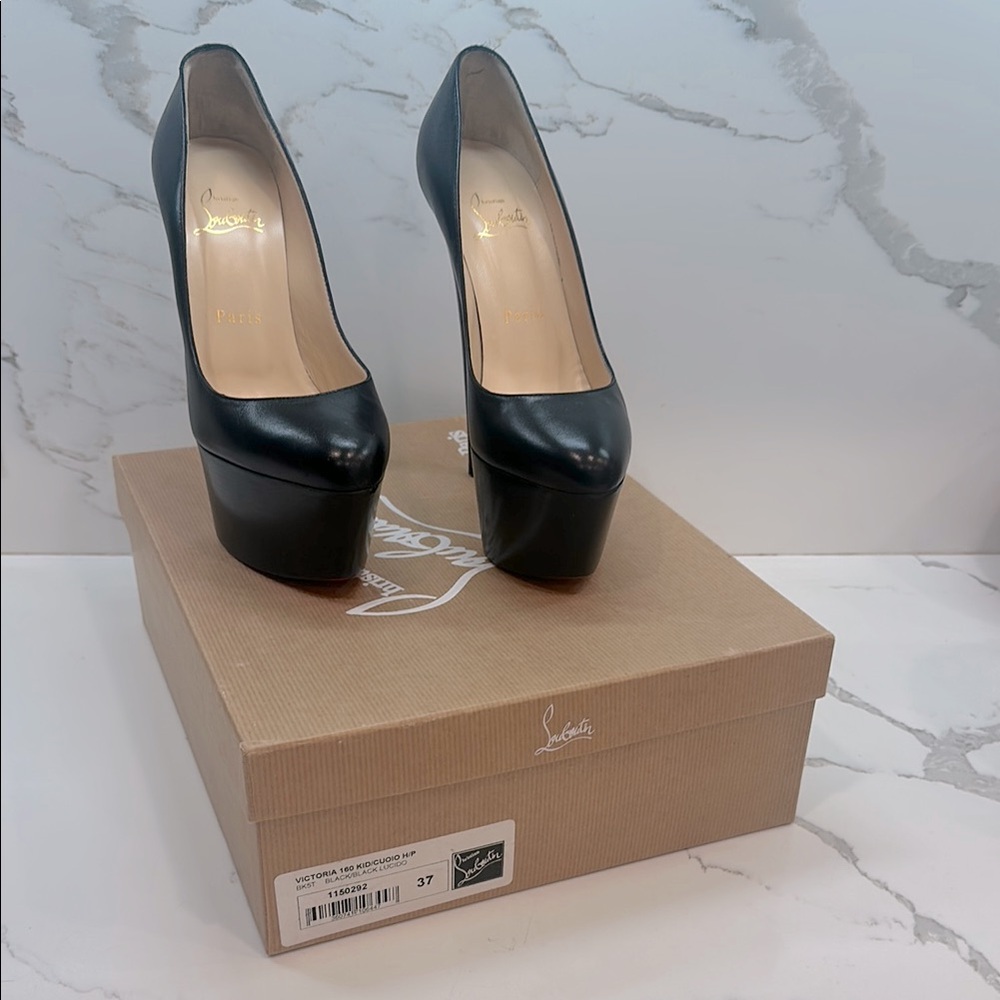 Christian Louboutin Victoria black platform pump